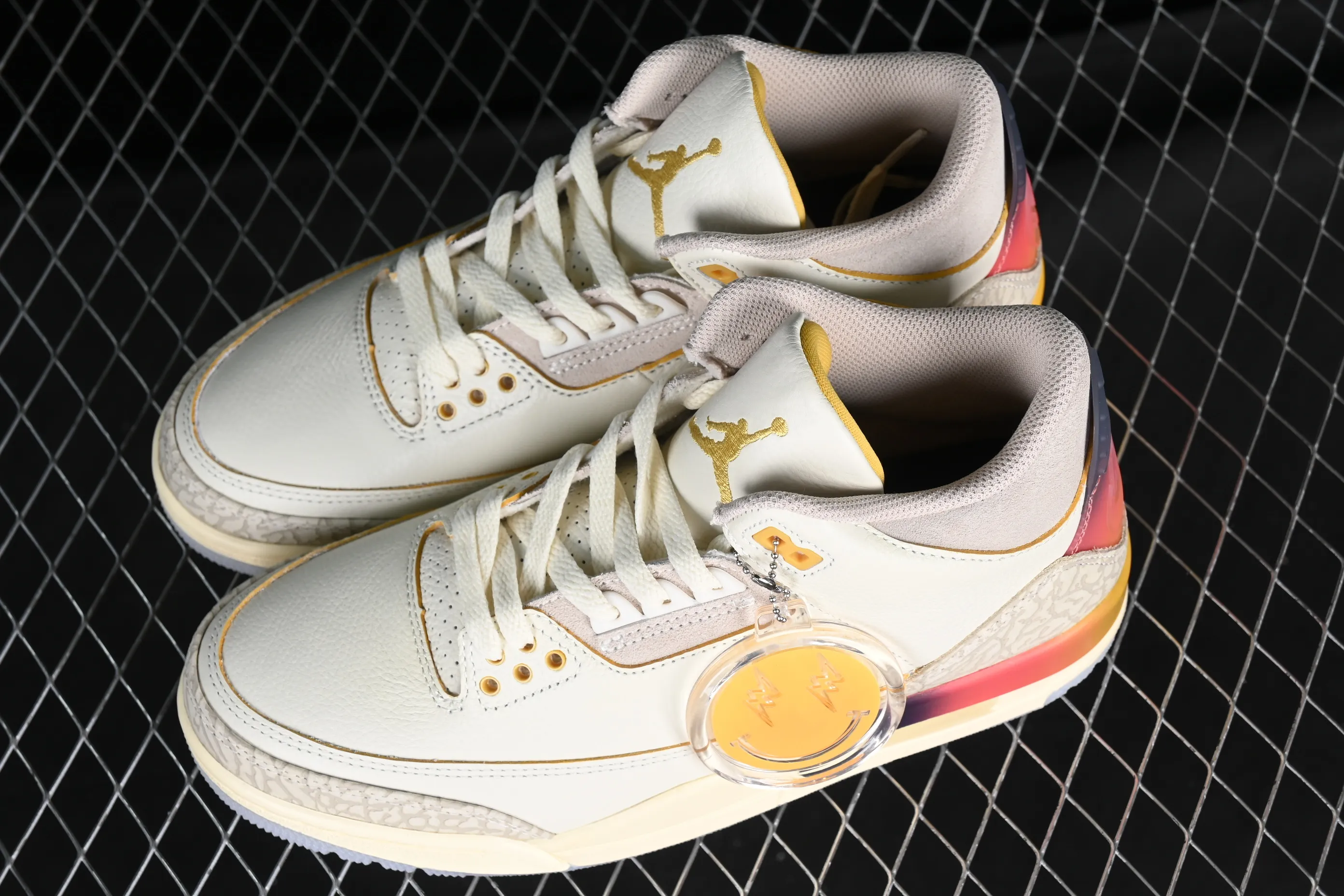 All categories Air Jordan Jordan series basketball shoes Air Jordan 3 OG version J.Balvin x Air Jordan 3 Retro AJ3 Joe 3 rainbow gradient FN0344-901